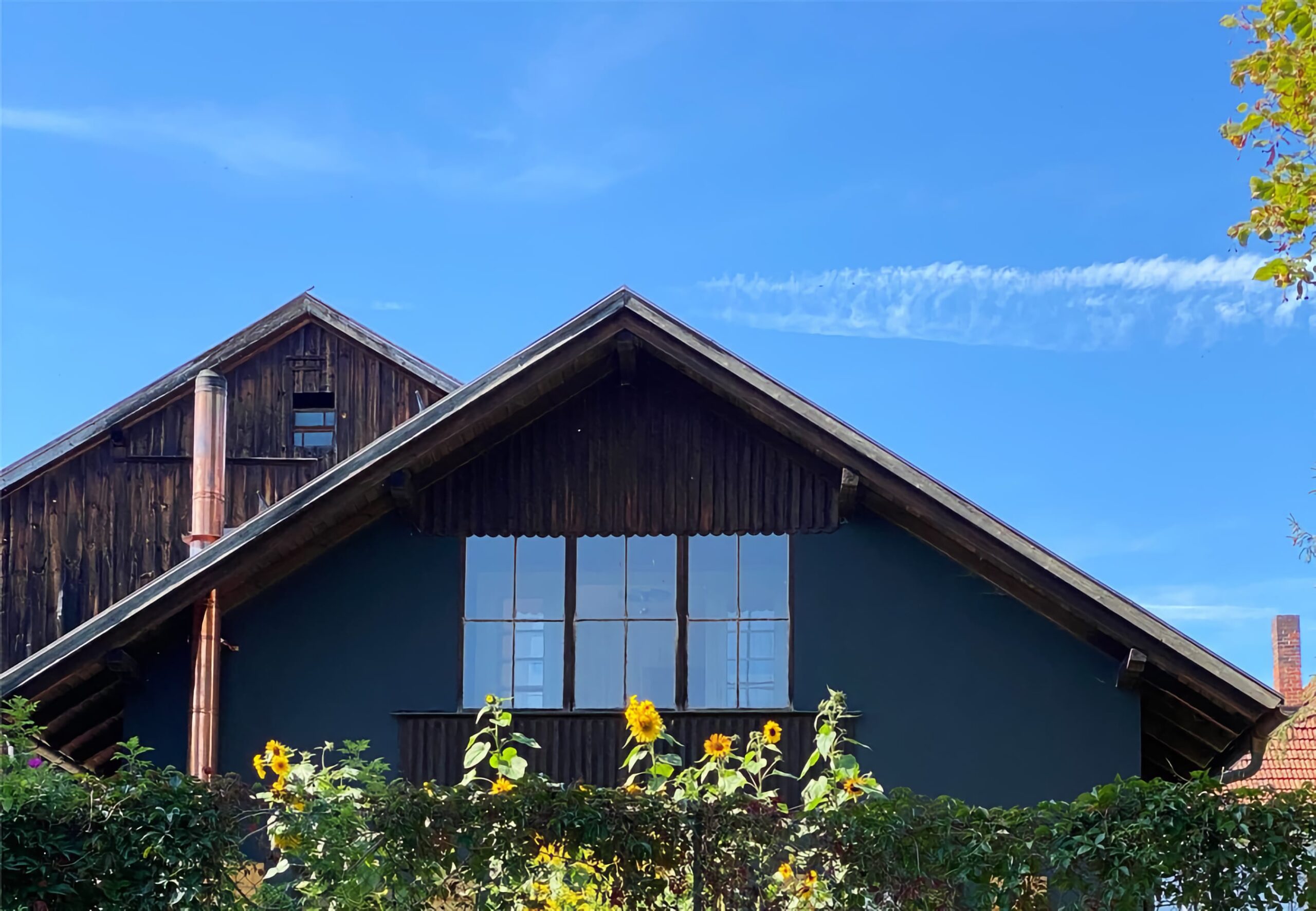 Design-Gästehaus im Bayerischen Wald mit nicht einsehbarer Terrasse und Garten